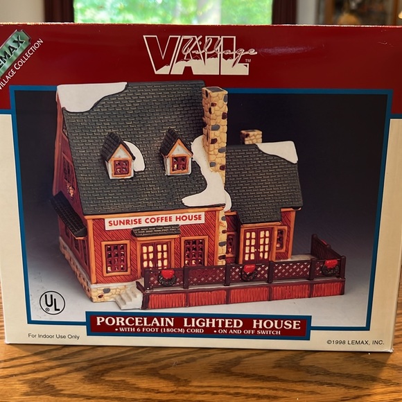 Lemax Sunrise Coffee House porcelain lighted house from 1998 - Picture 3 of 7